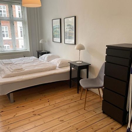 Bright 2-Bedroom Apartment In Elegant Osterbro Koppenhága Kültér fotó
