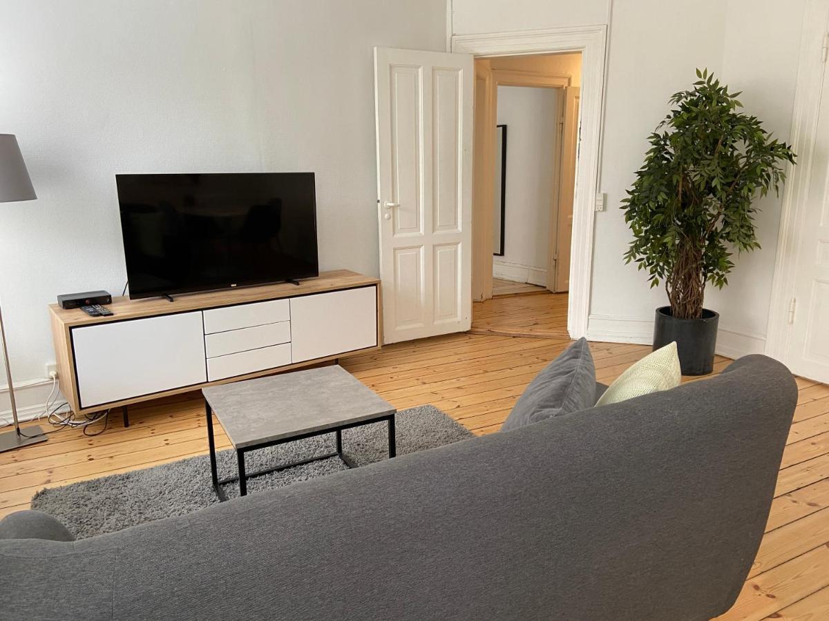 Bright 2-Bedroom Apartment In Elegant Osterbro Koppenhága Kültér fotó