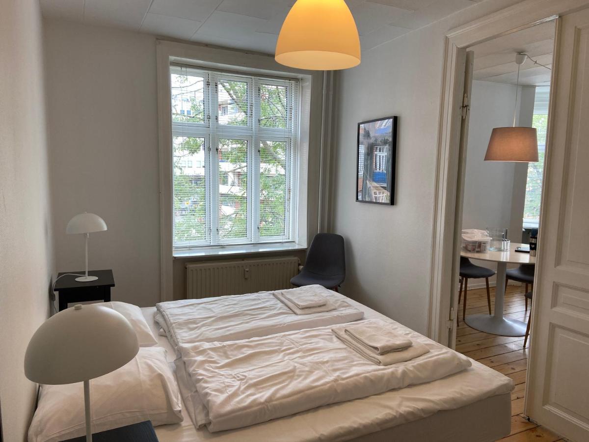 Bright 2-Bedroom Apartment In Elegant Osterbro Koppenhága Kültér fotó