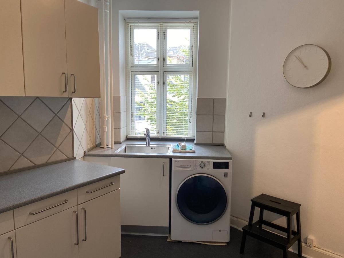Bright 2-Bedroom Apartment In Elegant Osterbro Koppenhága Kültér fotó